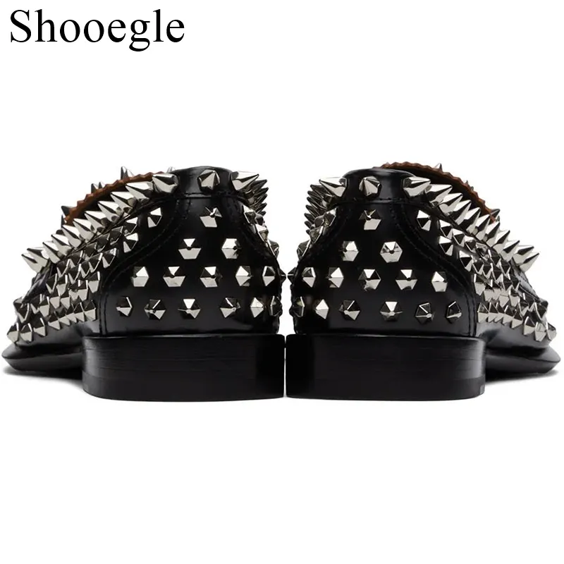 Handgemaakte Studs Spike Echt Leer Zwart Loafers Comfortabele Klinknagels Nieuwste Mode Slip-On Heren Schoenen Party Trouwschoenen