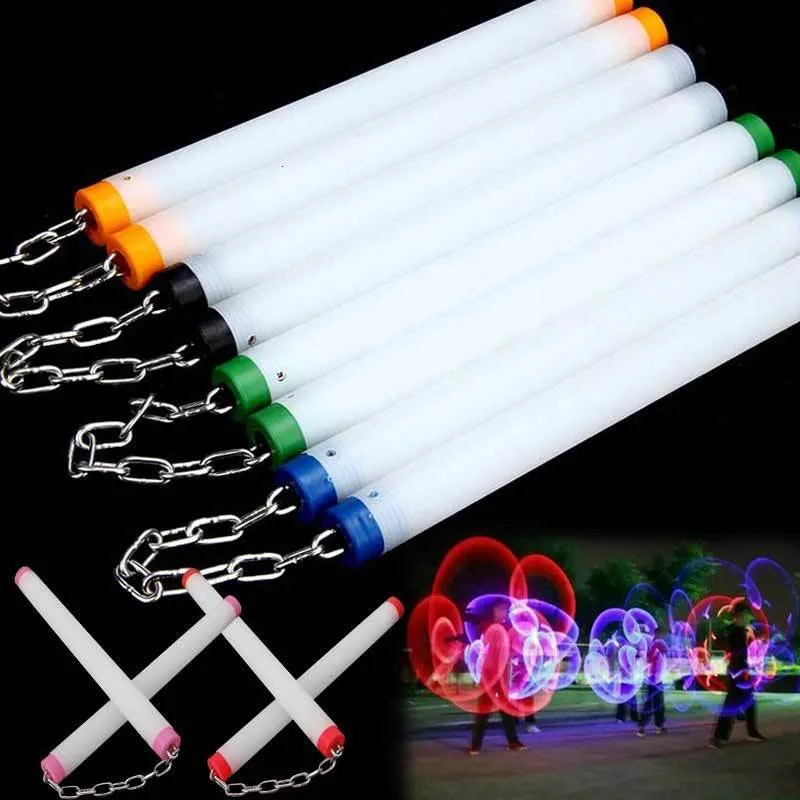 Novel Games LED Light Nunchakus Glowing Fluorescerande prestanda Nunchaku Sticks Up Toys LED Nunchucks 230619