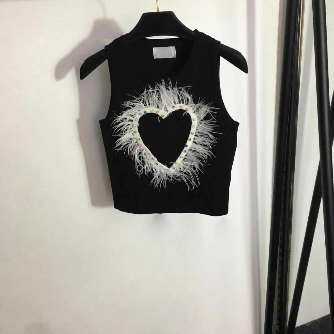 2023 femmes été tricot tee designer tops avec cristal plume lettre coeur piste designer crop tops viscose t shirts vêtements haut de gamme élasticité pull camisole