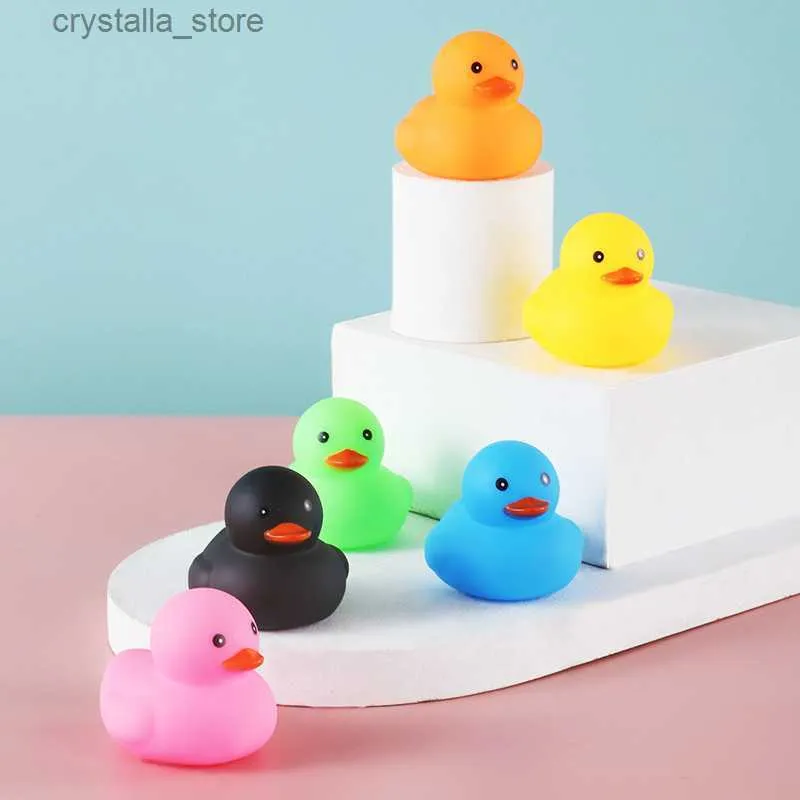 Baby Bath Toys Cute Little Yellow Duck Bath Toys Bathroom Bath Swimming Water Toy Soft Floating Rubber Duck Squeeze Sound Toy L230518