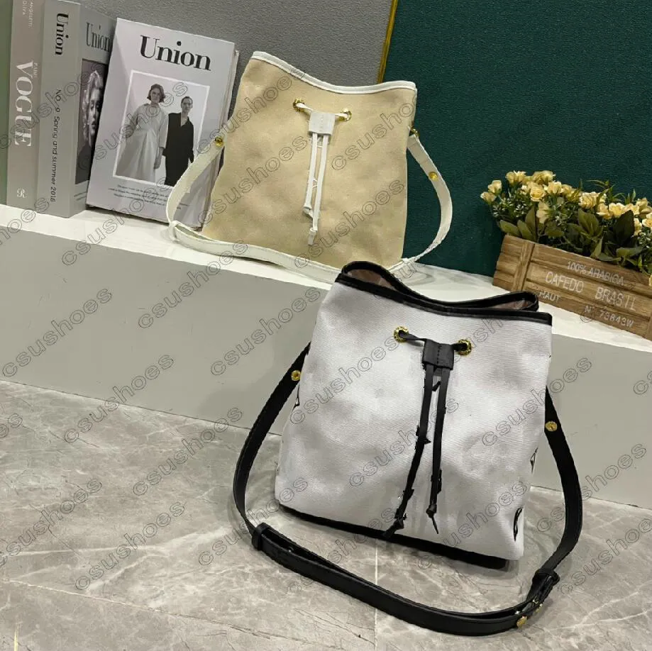 Neo bucket online bag