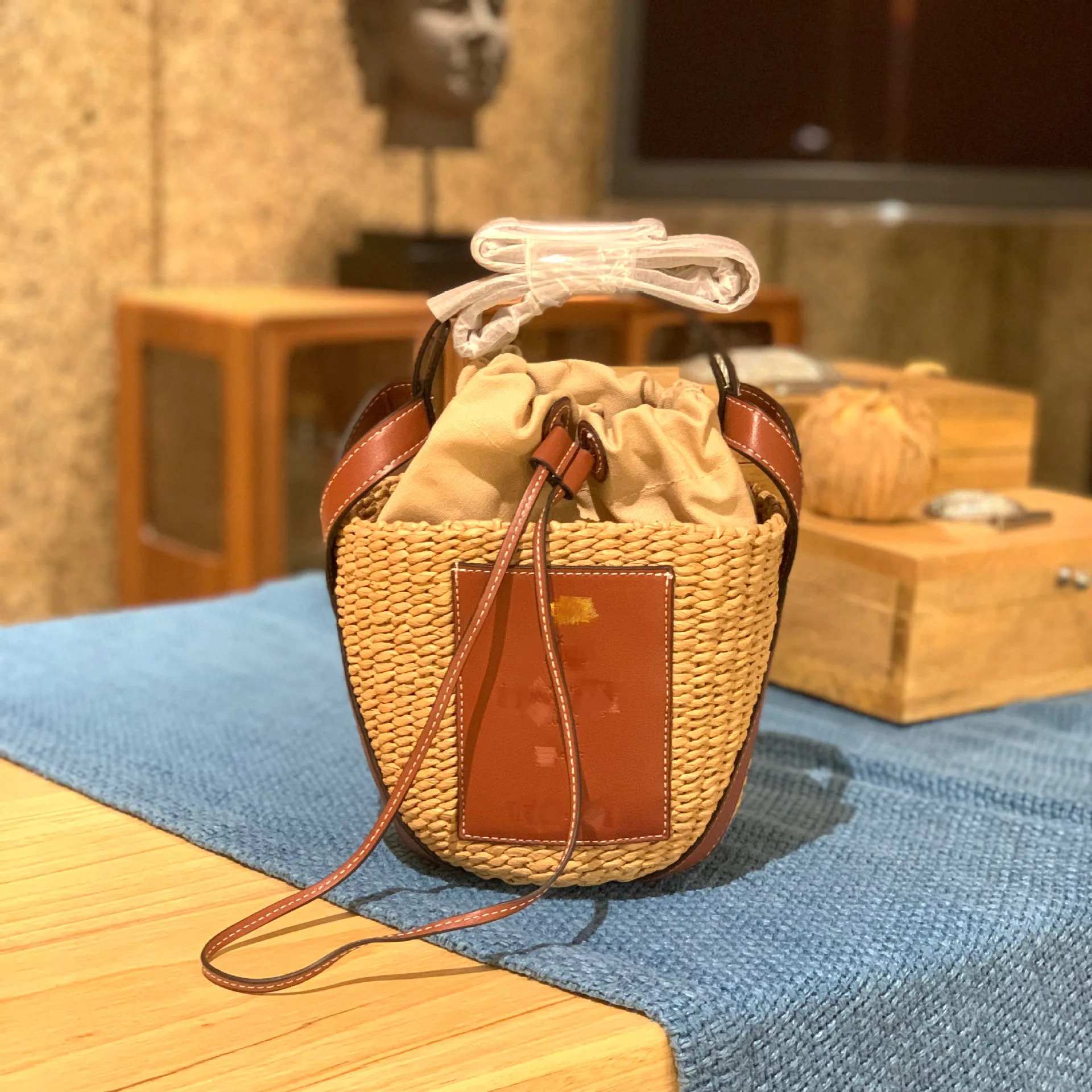 Vintage French One-shoulder Straw Bag Sweet Chic Hand-woven Bag Holiday Style Leather Patchwork Papyraga Crossbody Bag