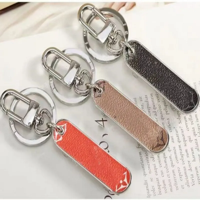 Мода New Scooter Key Chain Pendate Car Carechain ручная кожаная клавиатура Мужчины Женщины Сумка подвесной аксессуары 15 Цвет с коробкой