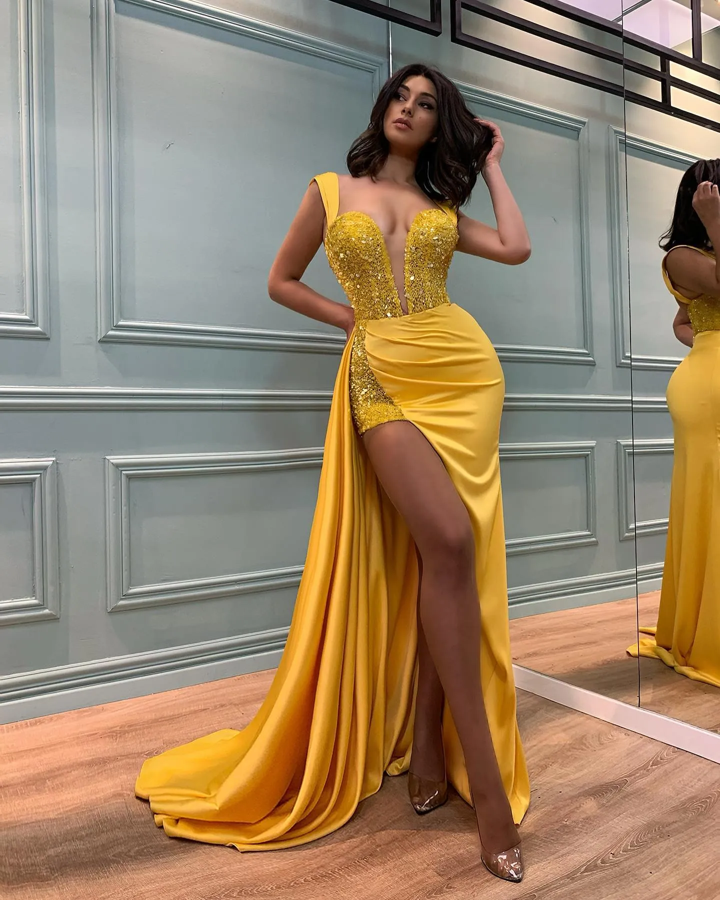 Yellow V Neck Cap Sleeve Prom Dress with Sequins Pleated Slit Long Evening  Gown for Formal Events from Dhgate Prom Dresses - price 284.8, image size:1440x1800