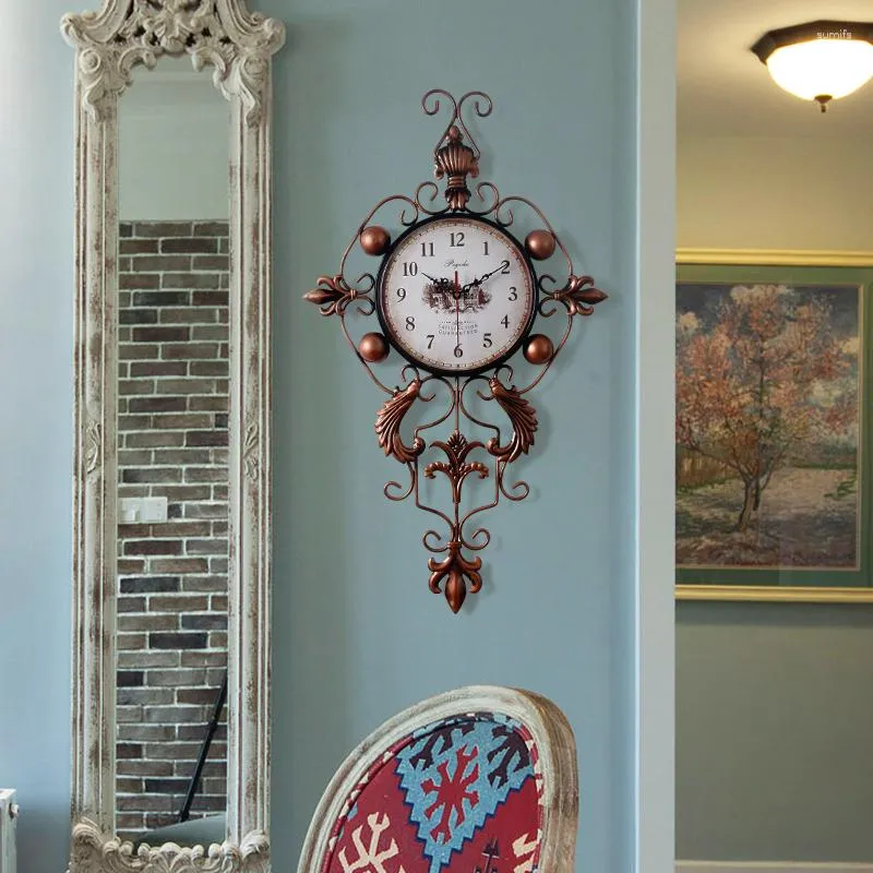 Horloges murales nordique Vintage horloge salon personnalité rétro muet montre ménage couloir fer ornement décoration de la maison