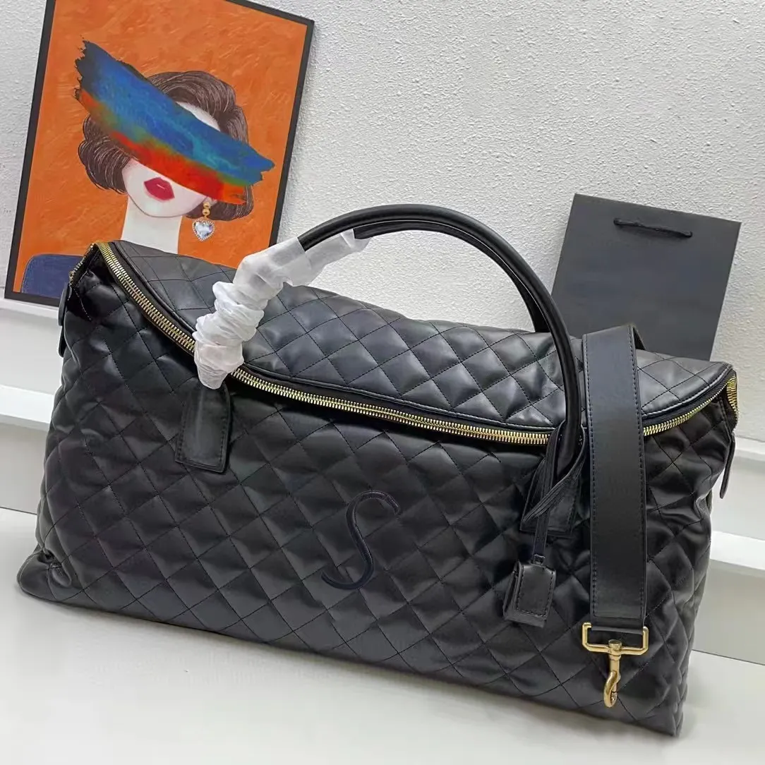 Bolsas de embreagem de moda transversal de luxo para mulheres grandes es de couro para mochila acolchoada designer tites weekend para mensagens de ombro de bagagem de alta qualidade