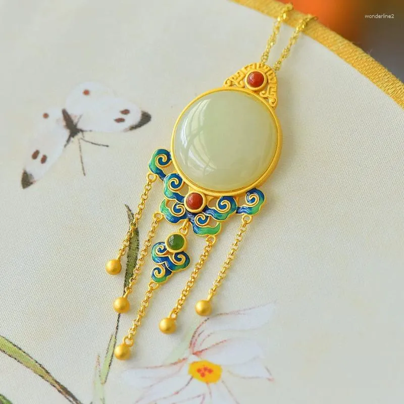 Kedjor Luxury Court Style Tassel Pendant Natural An Jade Emalj Ausch Moln Classic Exducite Clavicle Chain Jewelry