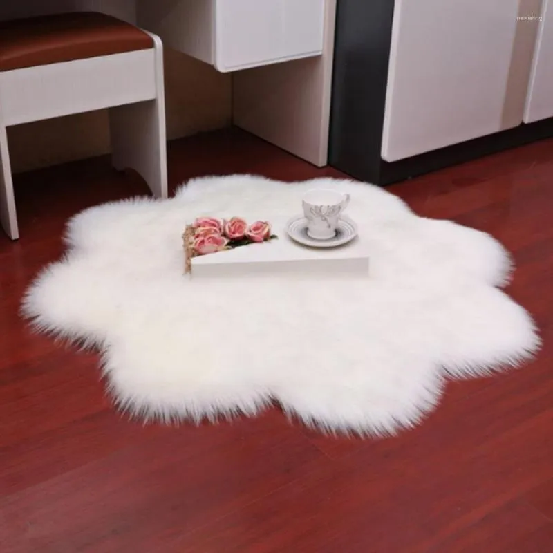 Tapis blanc fausse fourrure tapis pour chambre fleur de prunier forme doux lavable tapis tapis de sol chaud coussin tapis Pad décoration de la maison