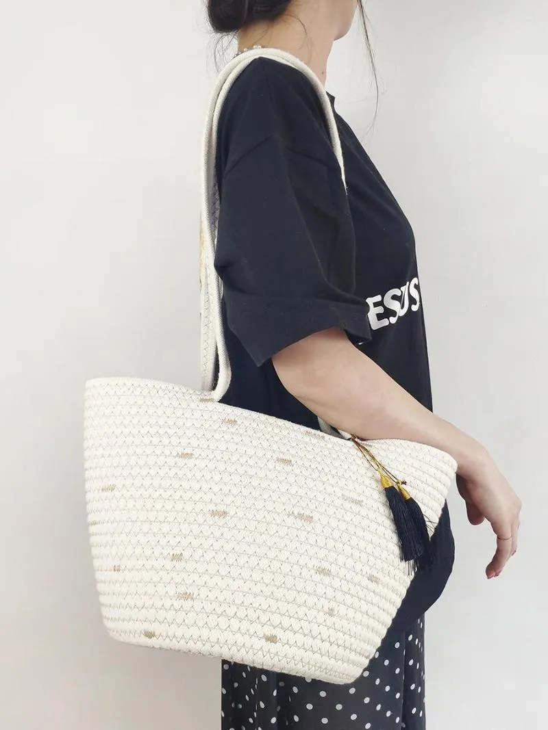 Evening Bags 2023 Women Handmade Shoulder Casual Travel Handbags Totes Straw Beach Holiday Beige Drop