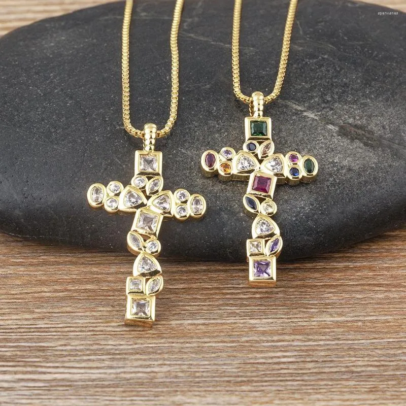 Chaînes AIBEF Croix Simple Géométrique Strass Pendentif Cuivre CZ Exquis Collier Accessoires Cadeau Quotidien Porter Prier Bijoux Religieux