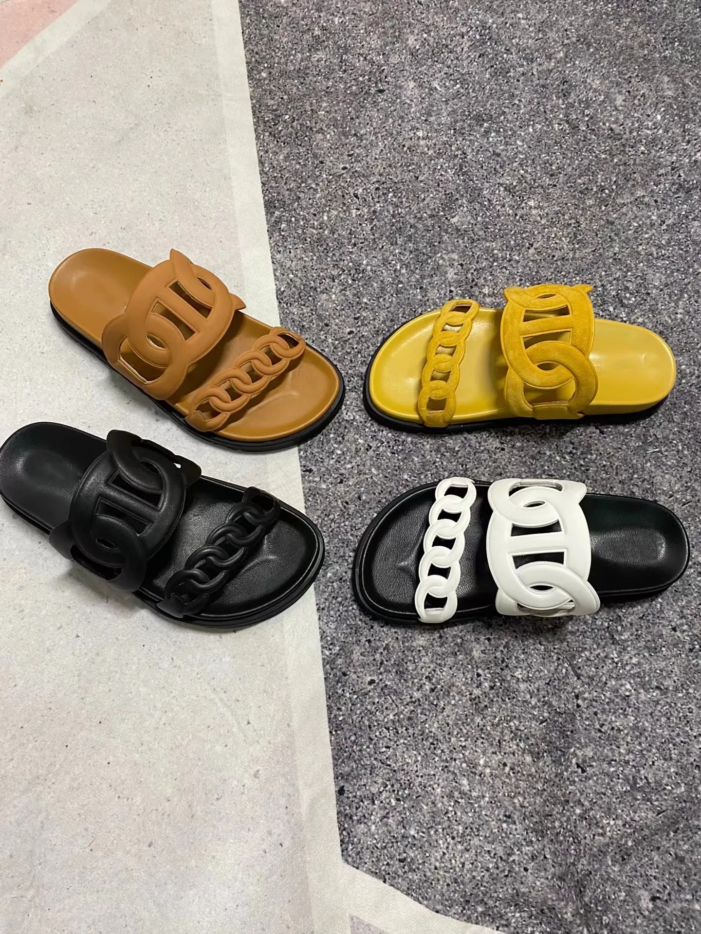 Designer shoes Chypre Slippers designer sandals Women slides Leather Sandals Men Ladies Flip Flops Summer Beach Flat Slippers high quality with box 35-46