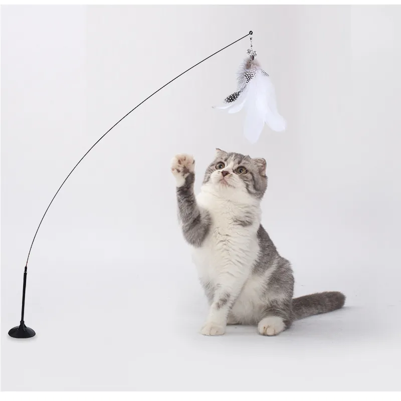 Новая самостоятельная всасывающая чашка кошка обниматься с пером Super Long Commonate Cath Cat Cuddle Feather Interactive Cat Toy