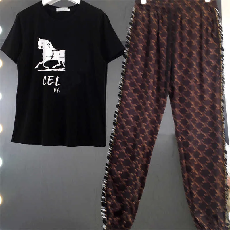 Simplicité Deux pièces Designer Set Carriage Monogramme T-shirt à manches courtes Motifs géométriques Lettre Pantalons décontractés Femmes Pantalons longs Designers Tshirt Tops 55