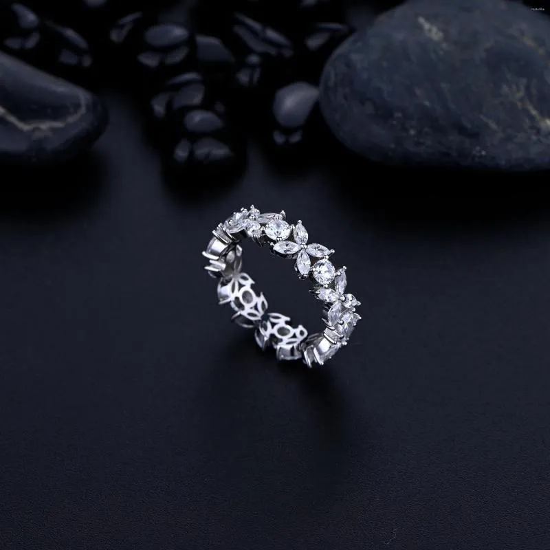 Bagues de cluster Trendy Sterling Sier Pave Carbon Diamond Butterfly Eternity Band pour femmes Bijoux Cubique Zircone Bague d'amour