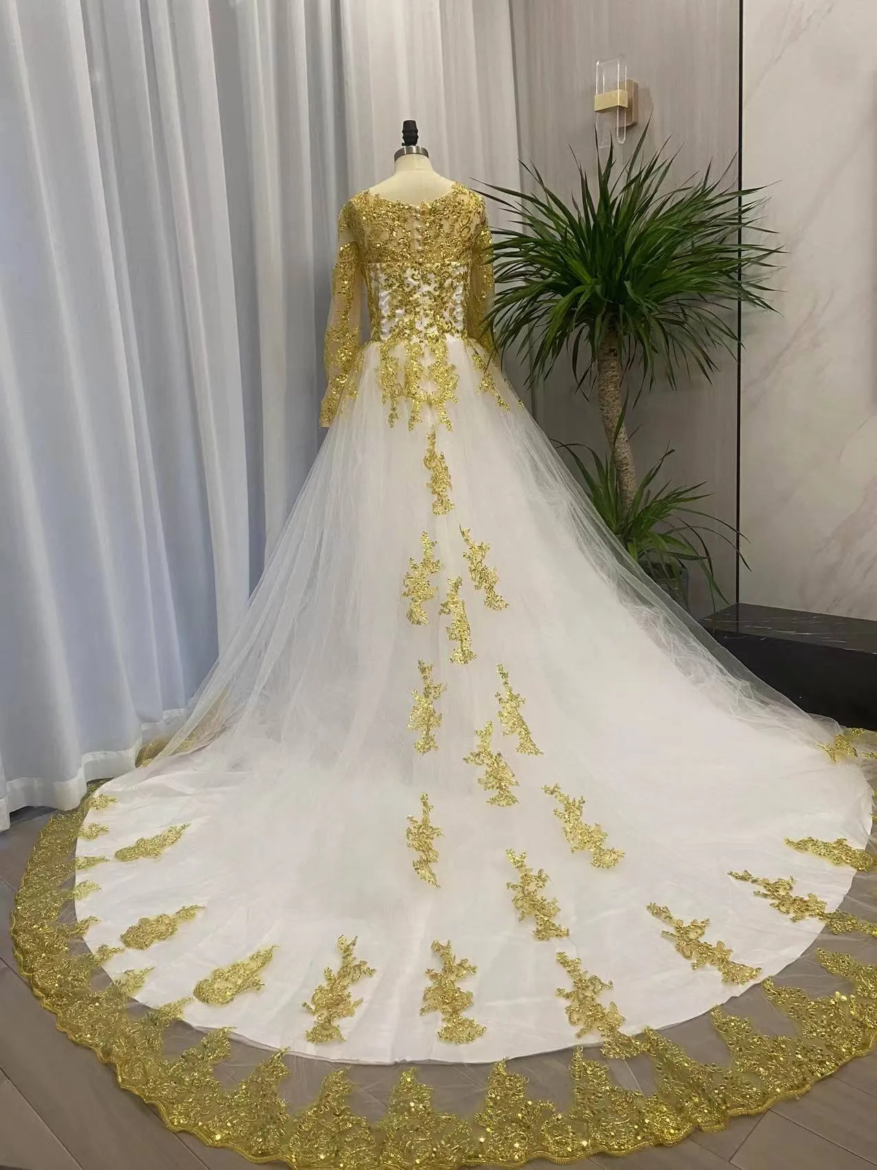 A-Line Wedding Dress Plus Size Floor-Length Tulle Gown with Jewel Neck, Illusion Sleeveless, Gold Lace Appliques, Beaded Button Back Formal Bridal Gown from Dhgate A-Line Wedding Dresses - price 170.06 A-Line Wedding Dress Plus Size Floor-Length Tulle Gown with Jewel Neck, Illusion Sleeveless, Gold Lace Appliques, Beaded Button Back Formal Bridal Gown from Dhgate A-Line Wedding Dresses - price 170.06