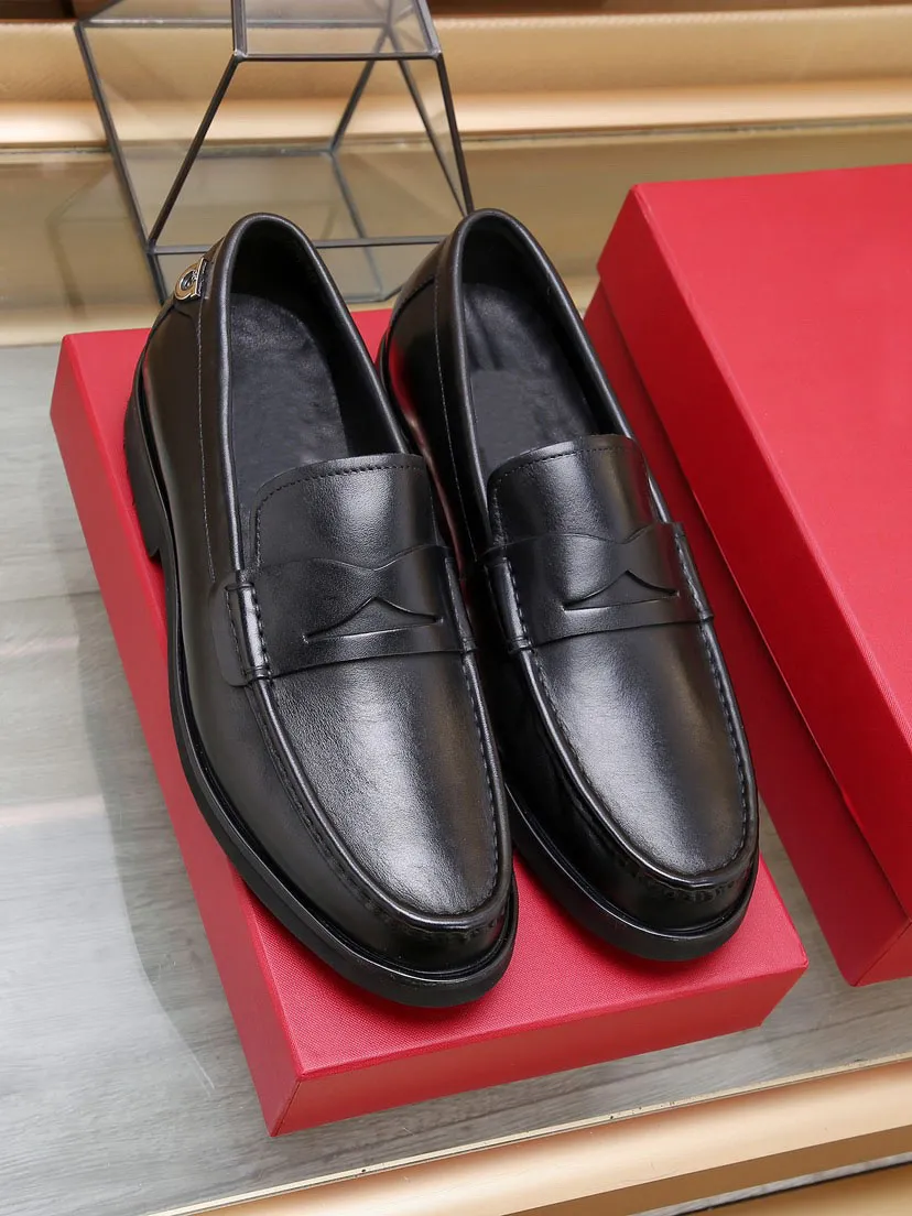 2023 Herrkrokodilklänningskor äkta läder casual loafers herrar mode formell bröllop märke designer lägenheter storlek 38-44