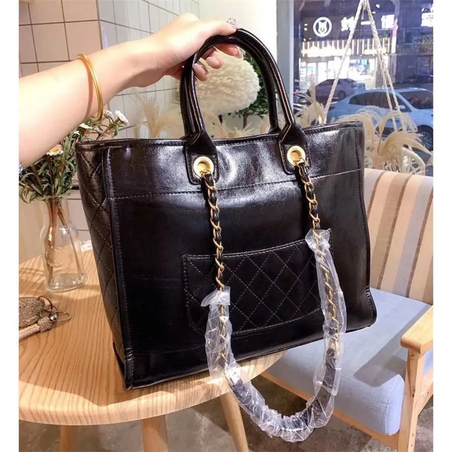 Women's Luxury Handbags Beach Designers Ch Metal Letter Badge Tote Evening Bag Small Mini Body Leather Large Chain Wallet Backpack factory outlet 55% off sale X9A3