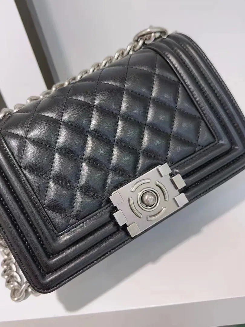 Designer de luxe femmes sac à bandoulière chaîne en treillis de diamants caviar de haute qualité noir sac de messager en peau de mouton de haute qualité