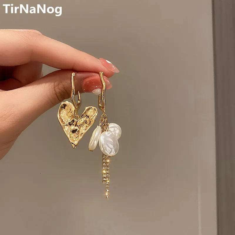 Dangle Chandelier Han Edition Of The Asymmetric Baroque Imitation Pearl Earrings Contracted Geometric Heart shaped Women Jewelry 230621