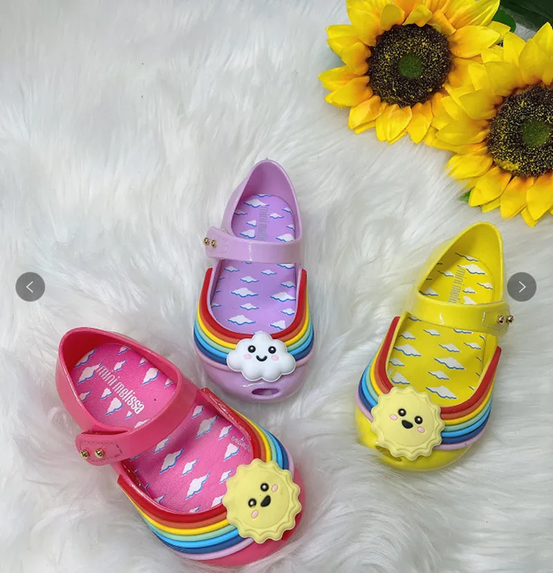 Sandaler Mini Melissa Rainbow Cloud Sun Cartoon Shoes Kids Sandal Soft Sules Jelly Shoes Boys Girls Baby Beach Shoes HMI101 230621