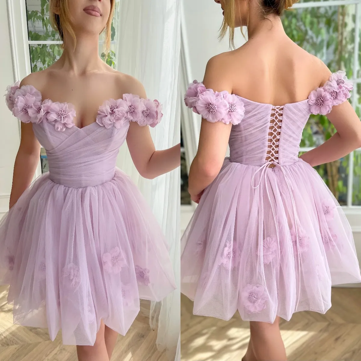 Süßes hellviolettes, kurzes Ballkleid, Mini-Cocktail-Kleid mit Blumenapplikationen und Schnürung am Rücken