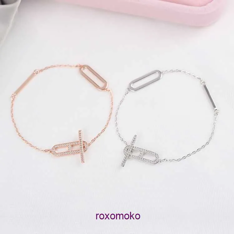 Designer H Braccialetti domestici per donne S925 Sterling Silver Hollow Bracciale Bracciale Korean Edition OT Temperamento di personalità semplice con scatola regalo con scatola regalo