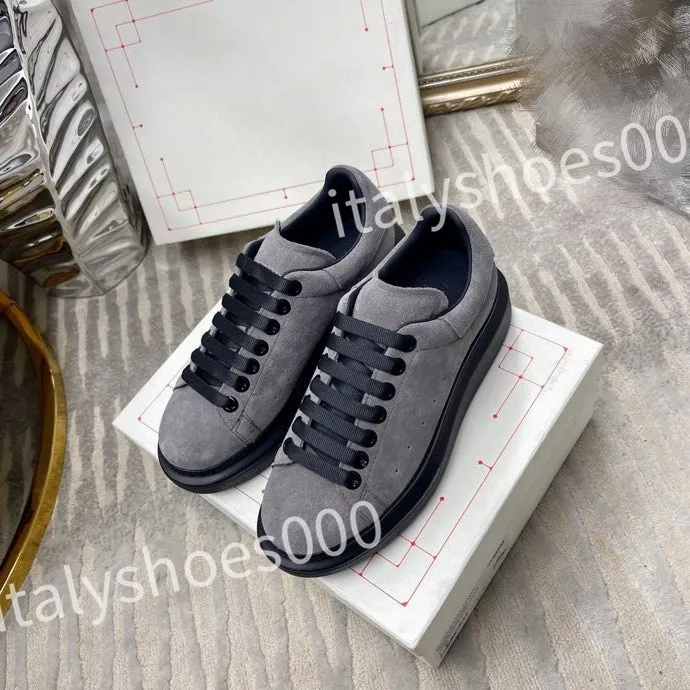 Hot Luxurys Thick soled Casual shoes designer shoe women Travel lace-up sneaker fashion lady Running Trainers platform men gym sneakers size 35-45