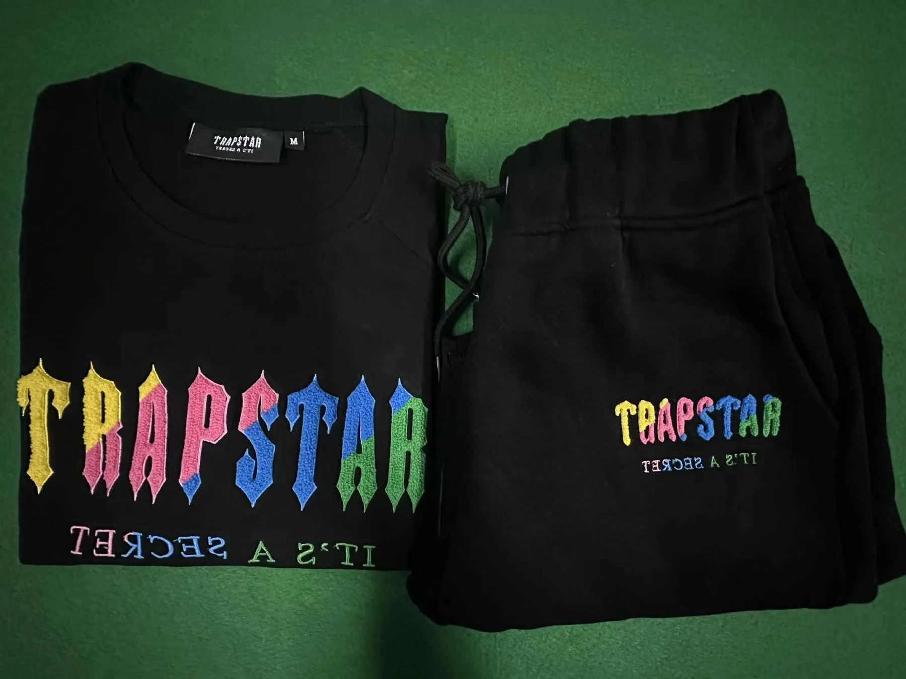 Trapstar Sets: T-Shirts & Shorts for Dropshippers