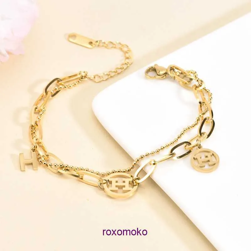 Factory Outlet Wholesale Fashion H Accueil Bracelets boutique en ligne Titane Acier Famille Cercle Creux Lettre Double Couche Épaisse Chaîne Bracelet Premiu Avec Boîte-Cadeau