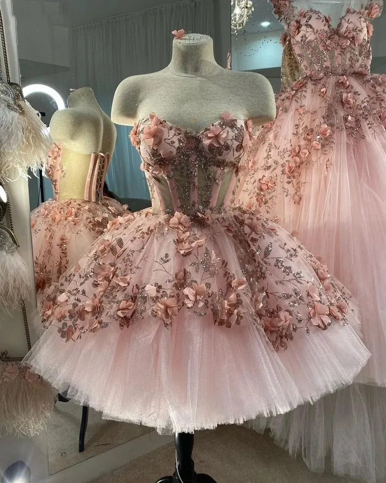 Light Pink Short Prom Dresses With 3D Floral Appliques Sleeveless Sweetheart Corset Ball Gown Special Occasion Gowns Gorgeous Flowers Tulle Homecoming Dress