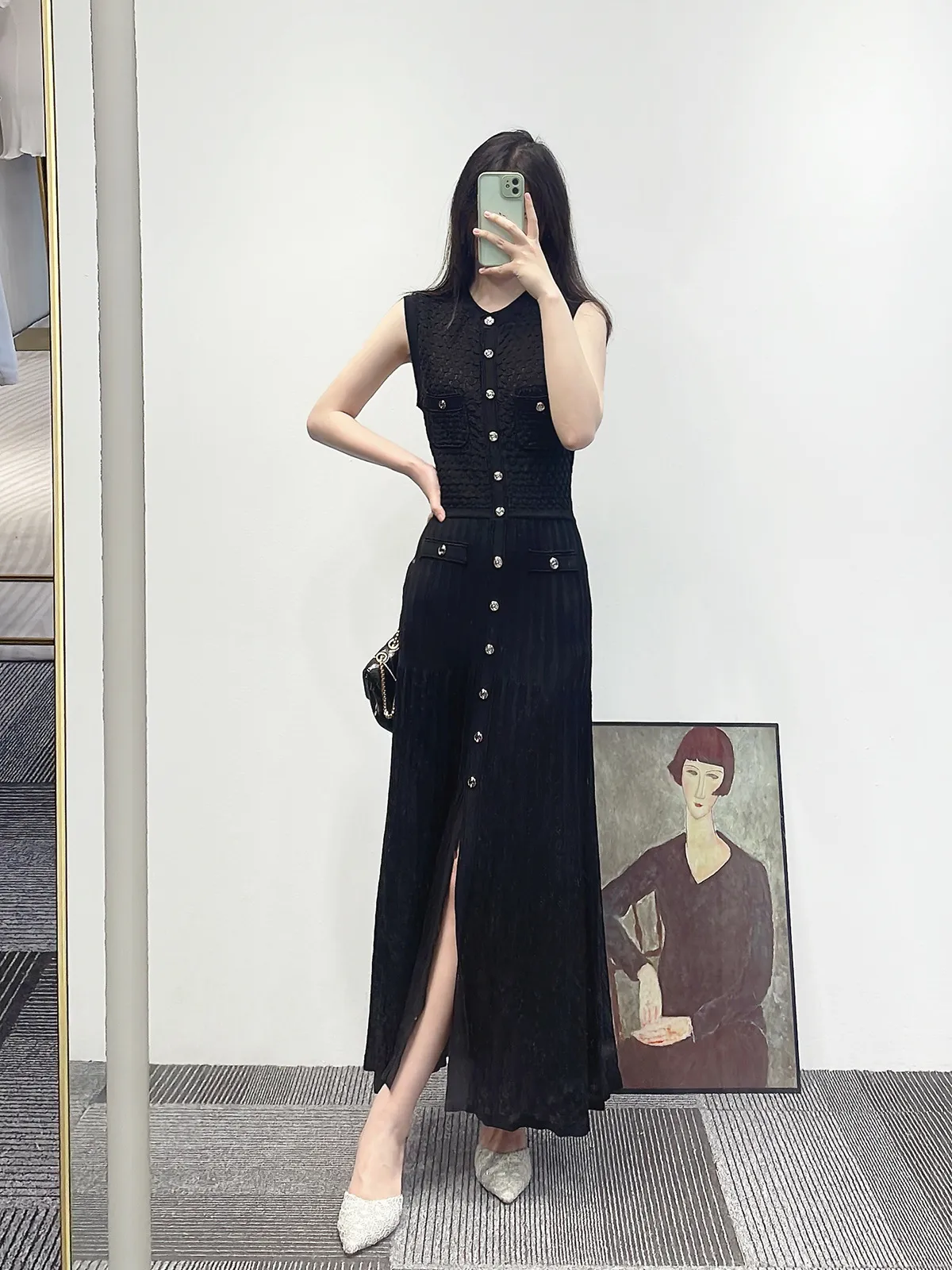 Vestido Negro De Punto En V Con Detalle Con Botón, Vestido Vestido Negro De Punto En V Con Detalle Con Botón, Vestido