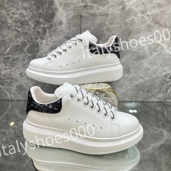 Nouveau luxe chaussures de mode blanc noir Dream Sneaker femmes et hommes semelle en caoutchouc souple cuir de veau baskets à lacets