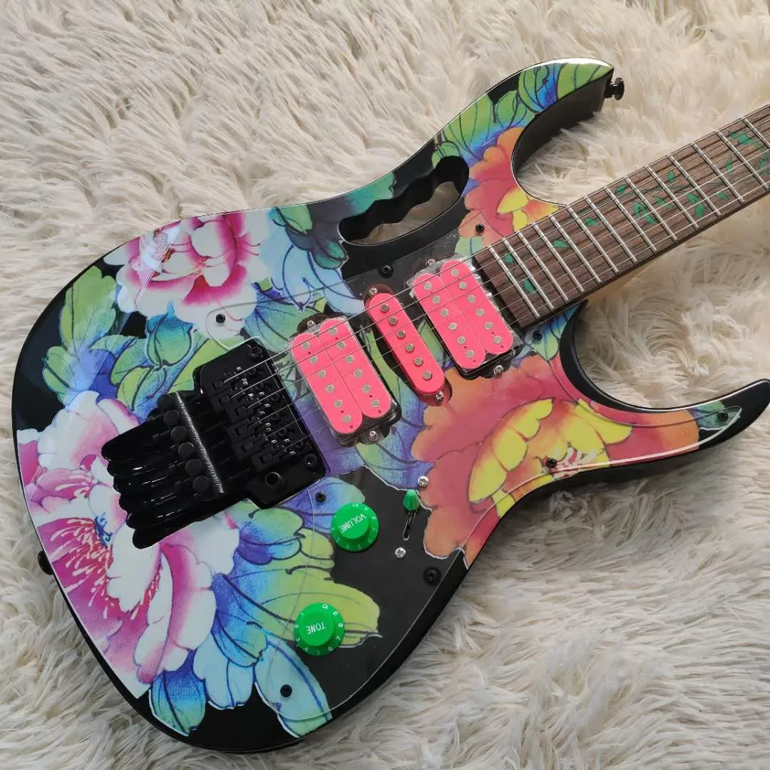 Custom 24 tasti 77FP2 Steve Vai Flower Pattern Chitarra elettrica Green Vine Tastiera Intarsio Floyd Rose Tremolo Bridge HSH Pink Pickups Hardware nero