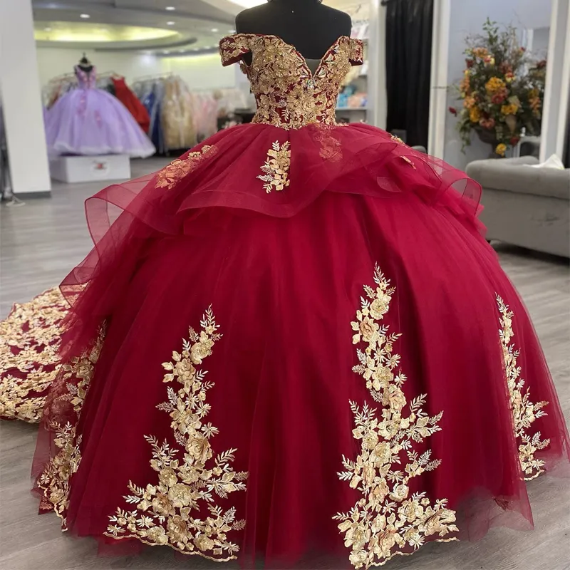 Роскошное красное бальное платье Quinceanera Dress 2024 Tull Gold Lace Appliques с открытыми плечами и бисером Sweet 16 Платье Vestidos De 15 Anos