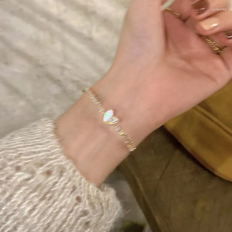 Charm Bracelets Love Heart Opening Bracelet For Women Fashion Crystal Rhinestone Open Cuff & Bangles Jewelry Valentine's Gift