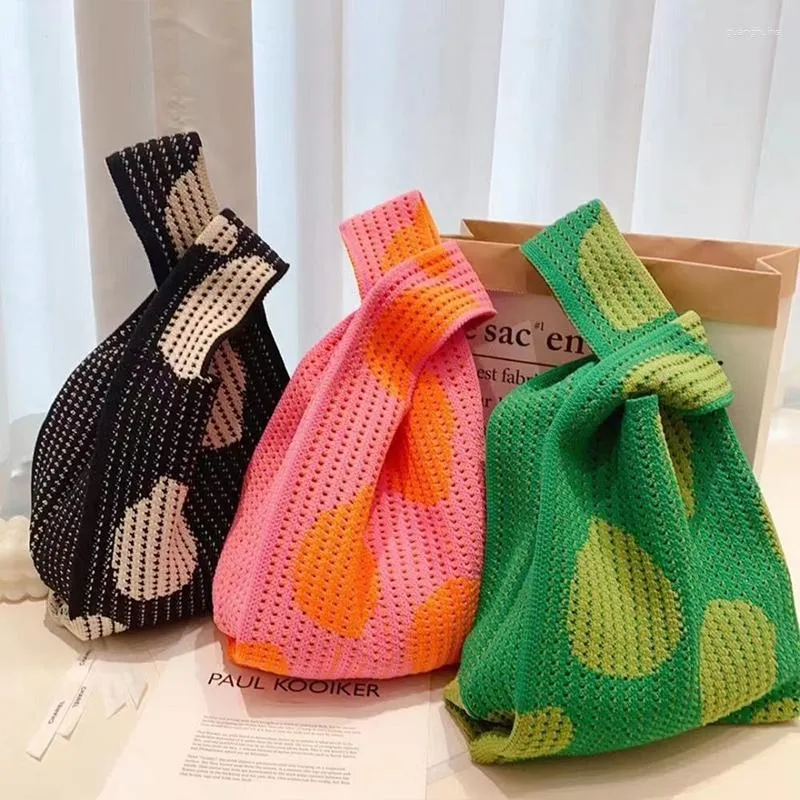 財布日本語スタイルの小さな花編みバッグ女性トート再利用可能なハンドバッグホローノットリストキーフォンポーチポータブル財布