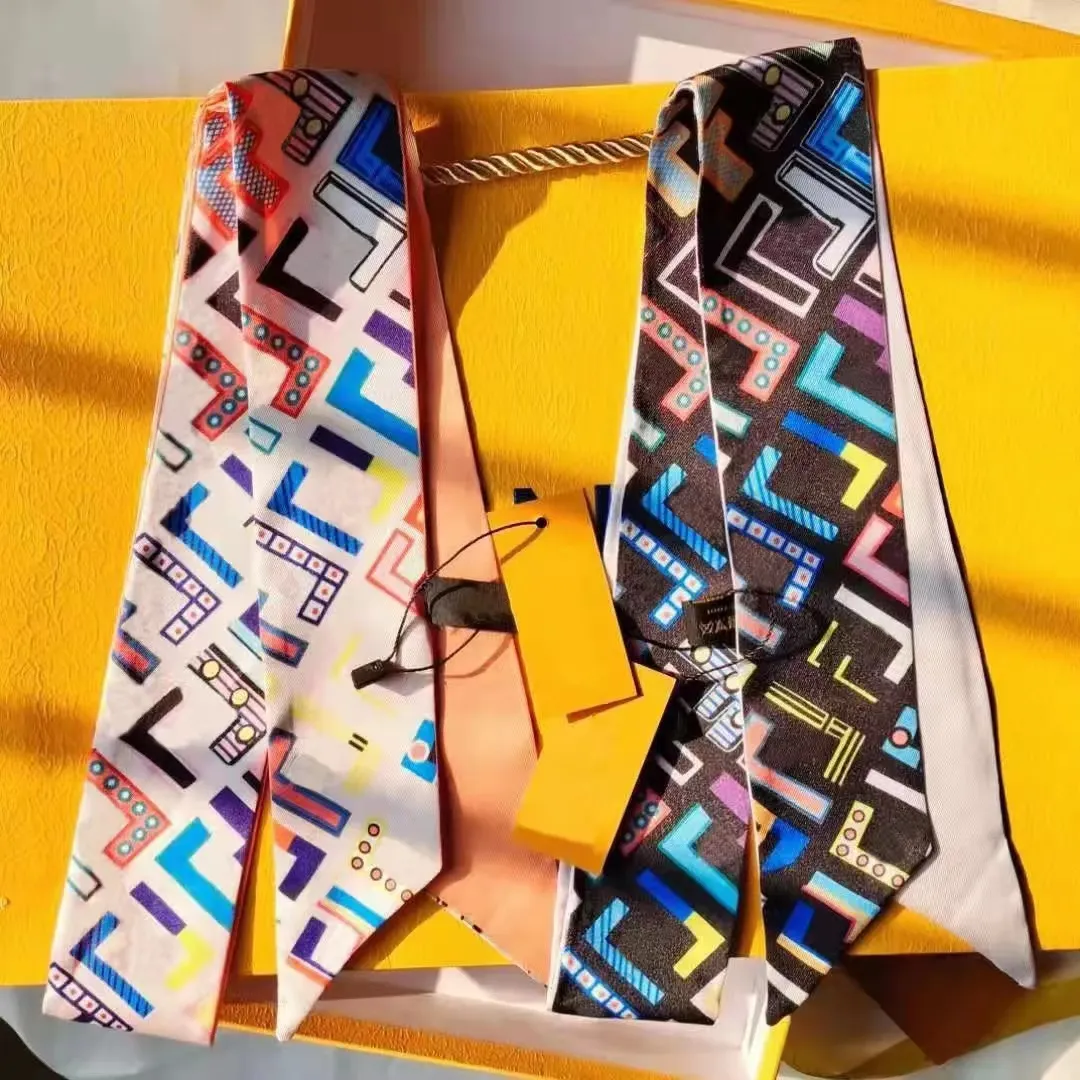 Klassisk designer Silk Scarf Fashion Ladies Luxury Striped Pattern Silk Scarf Handbag Hair Band