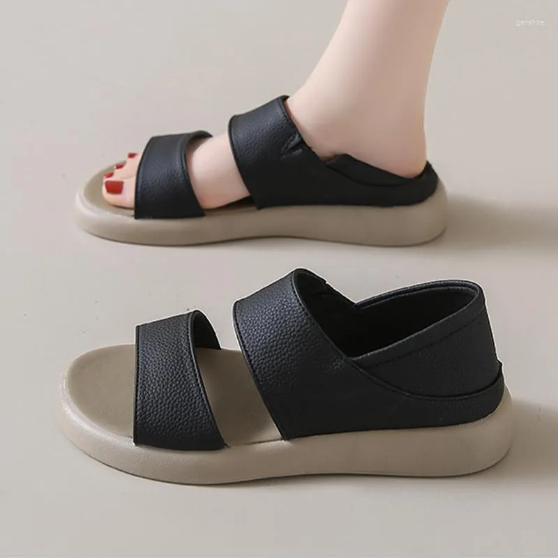 Sandales femmes appartements chaussures décontractées 2023 Designer plate-forme marche pantoufles été plage Rome robe tongs diapositives