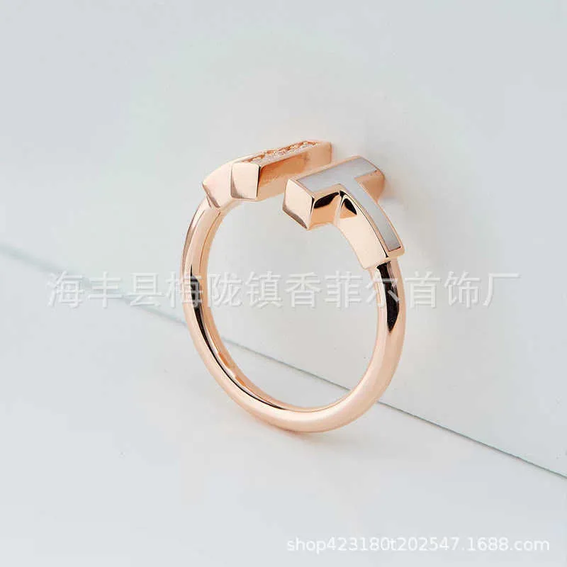 Brand Charm di alta qualità 1 con anelli TFF Diamond e Fritillaria Double T che non sbiadiscono l'indice di nicchia INS con logo