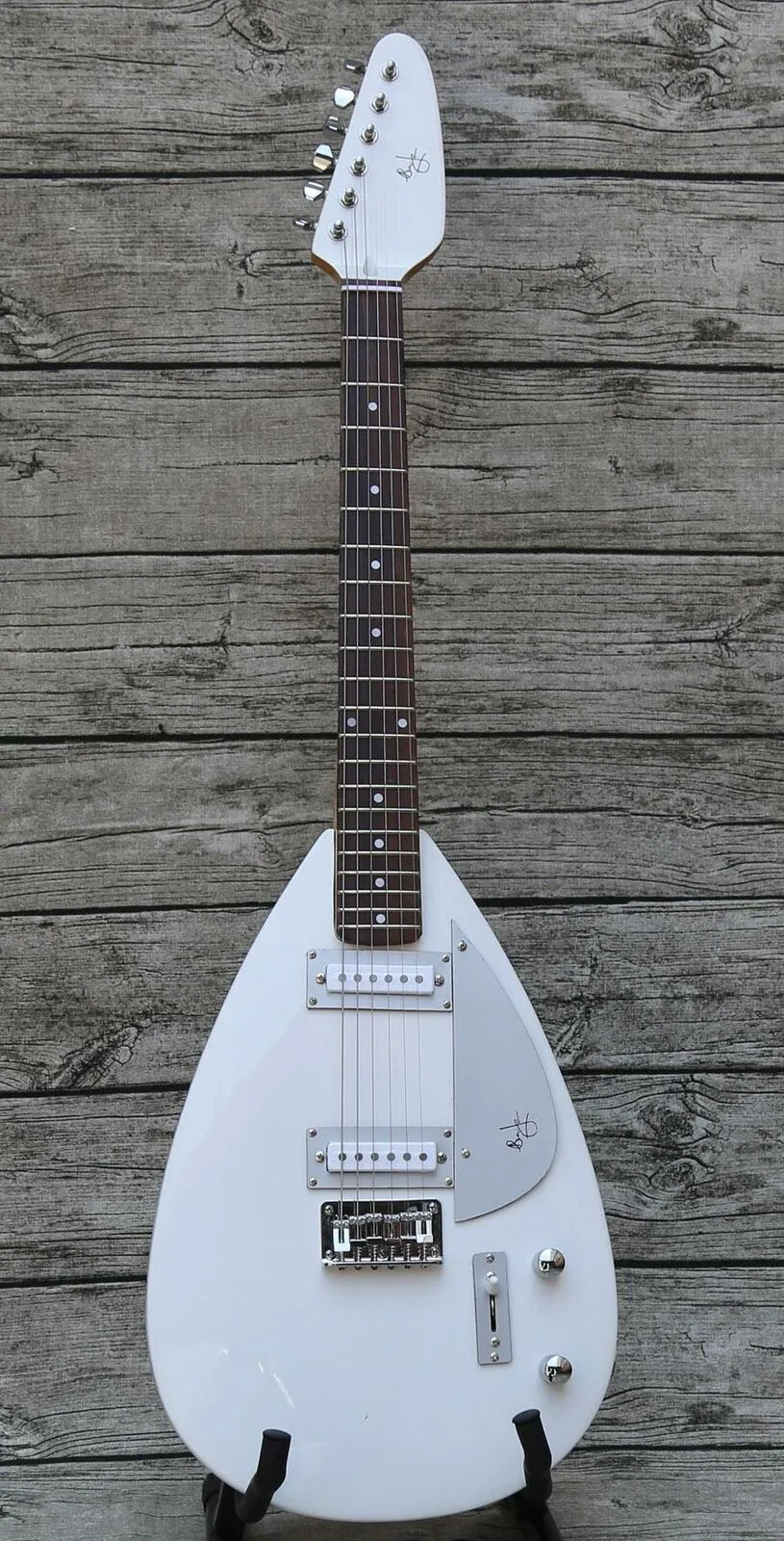 Custom Phantom Hutchins Brian Jones Vox Tear drop Signature Blanc Guitare électrique Micros à simple bobinage Silver Pickguard Tremolo Bridge Vintage Tuners