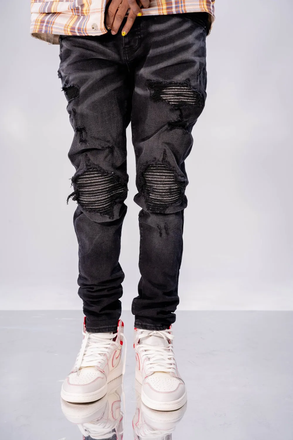 Men's Jeans Amir2023 brand Mens black jeans Designer Brand broken hole skinny denim runway skeleton vintage black pink play boy 42 size bone MX1 Slide heans trucker