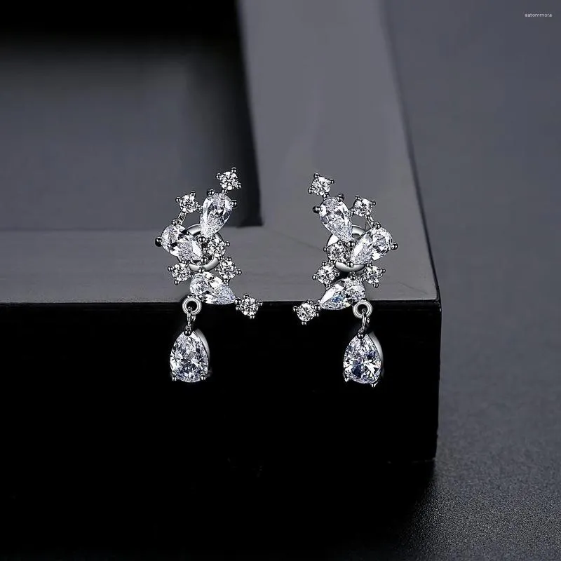 Boucles d'oreilles Funmode Super Flash Zircon Mosaïque Géométrique Ins Version Coréenne Mode Minorité Cool Style Femme FE394