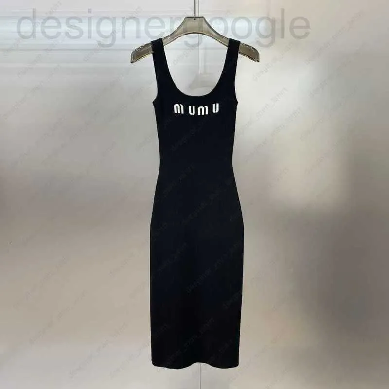Basic casual jurken designer 2023 rok dames ontwerpers jurk gebreid slank vest luxe merkjurken zomer dames zwart casual fit sexy nachtclubfeest