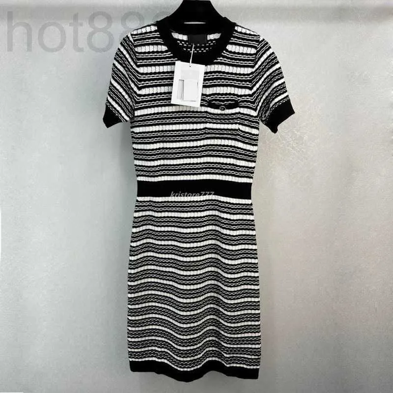 Vestidos de passarela, vestidos femininos, malhas, camisas com estampa de letras, meninas, regata Milan, linha A, bodycon, sem mangas, listrado, pulôver, colete, camiseta GMBM