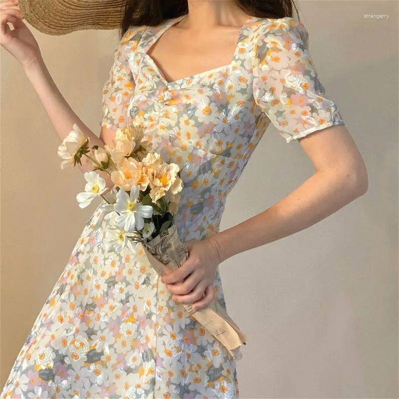 Party Dresses Floral French Dress Elegant Women 2023 Summer V-ringen Kort ärm Sair Print Chic Retro Sweet One-Piece Korean