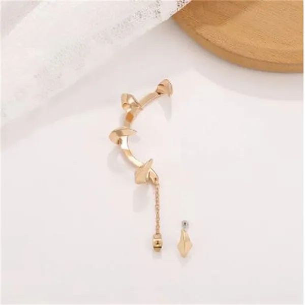 Yheakne Punk Martello Orecchio Bracciale Orecchini Spike Climber Crawler Orecchini Argento Spike Cartilagine Catena Orecchini Dangle Bracciale Clip Su Orecchini Gioielli Per Donne E Ragazze