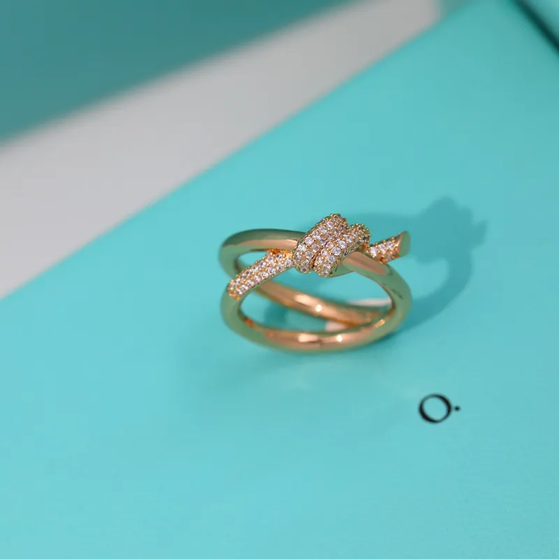 Pierścienie designerskie luksusowe wiązane podwójne pierścionki damskie biżuteria moda i kobiety