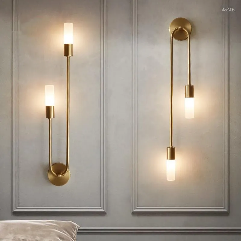 Wall Lamps Postmodern Simple LED Living Room Light Nordic Bedroom Bedside Sonce Creative Aisle E Corridor Lighting