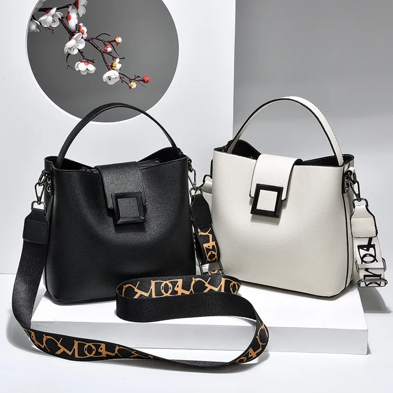 HBP Handbag Messenger Bag 2023 New Autumn and Winter Little Fresh Fresh Fashion Fashion Korean Counter Bag
