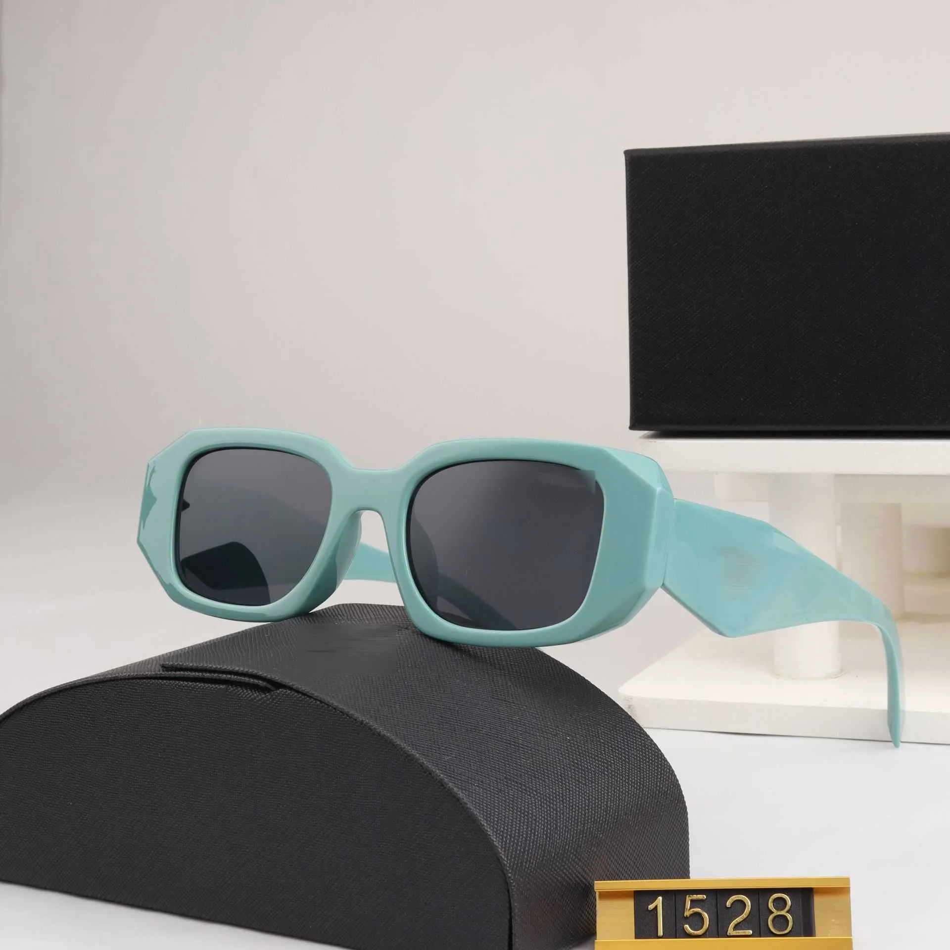 EOK 12 Red Polarized Sunglasses Foster Grant e/o Summer Discount Deal! |  eBay